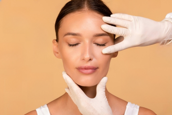 Eyelid Surgery in Dubai: Pros and Cons | Dr. Faisal Salim